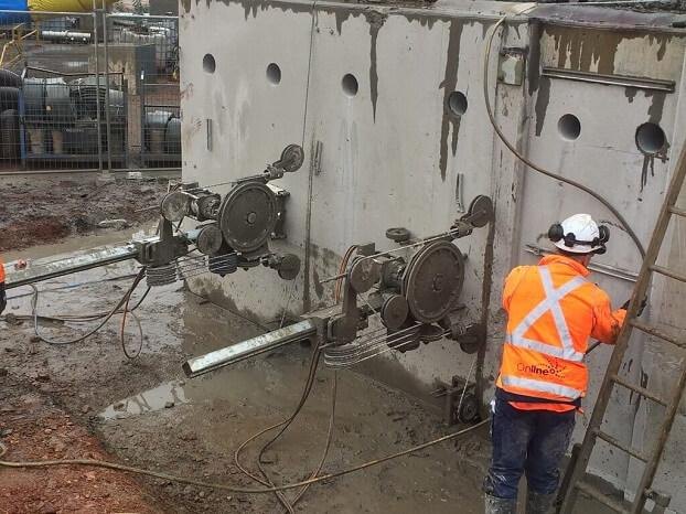 Concrete wall cutting on site