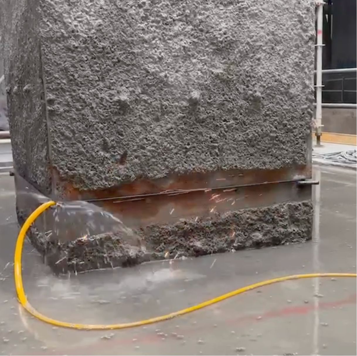Cutting Reinforced Concrete Block with High-Performance Diamond Wire