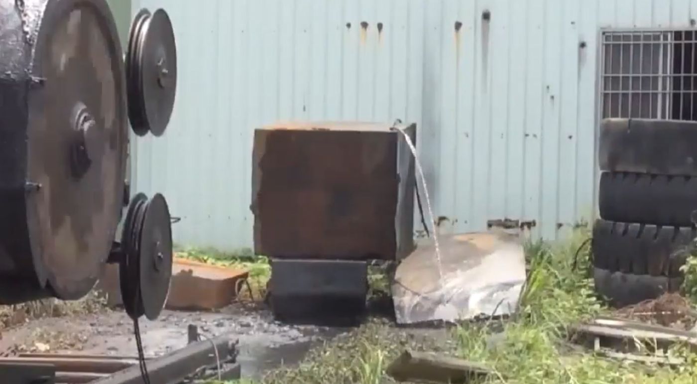 Vacuum Brazed Diamond Wire Successfully Cuts Large Solid Steel Block